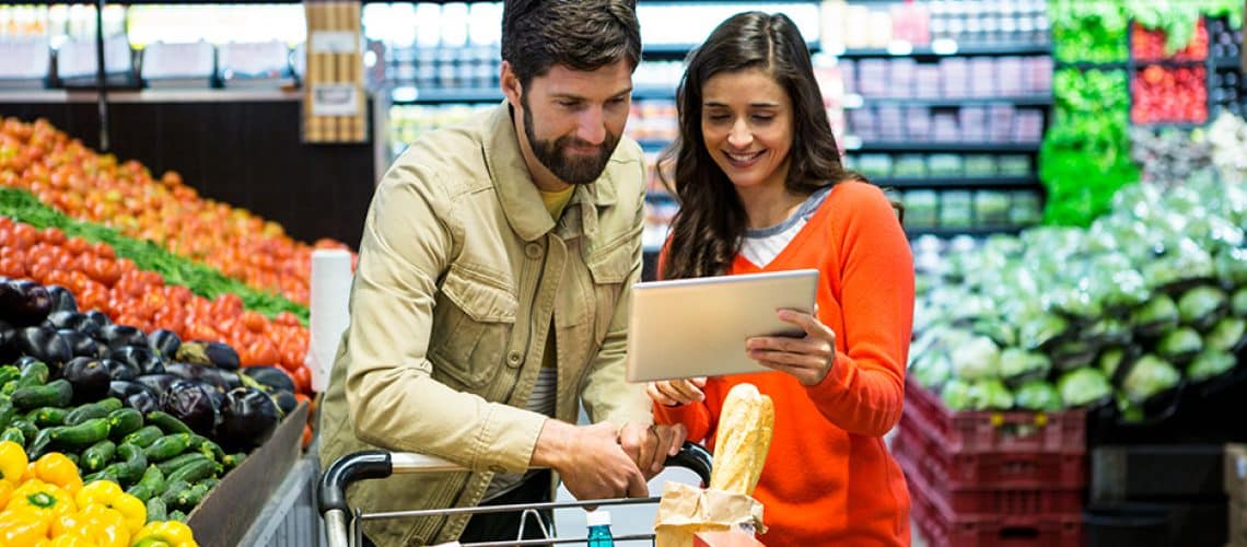 iStock-629578888-shopper-ipad