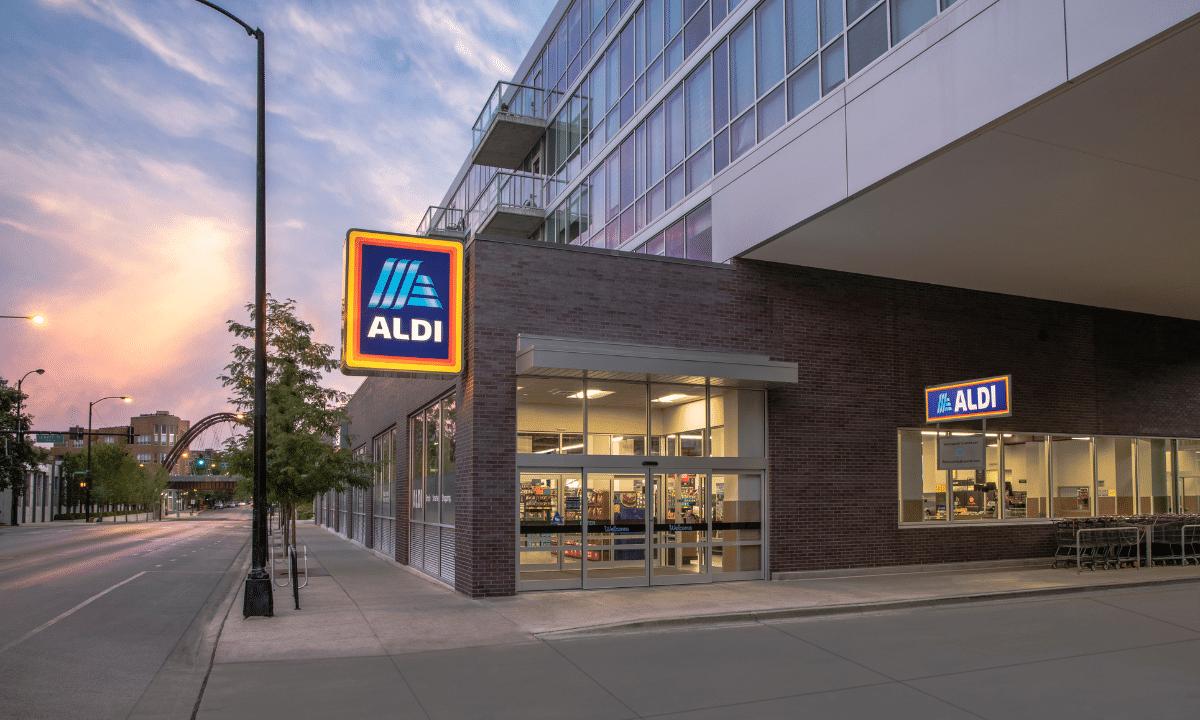ALDI US Front Exterior